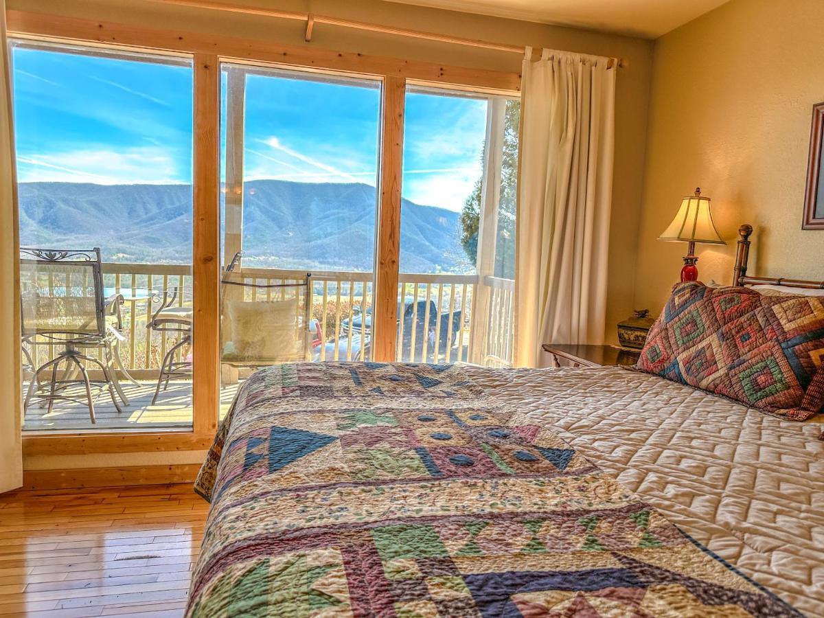 Tanasi Lodge - Reunions, Retreats, Weddings, Family Getaways Sevierville Exterior photo